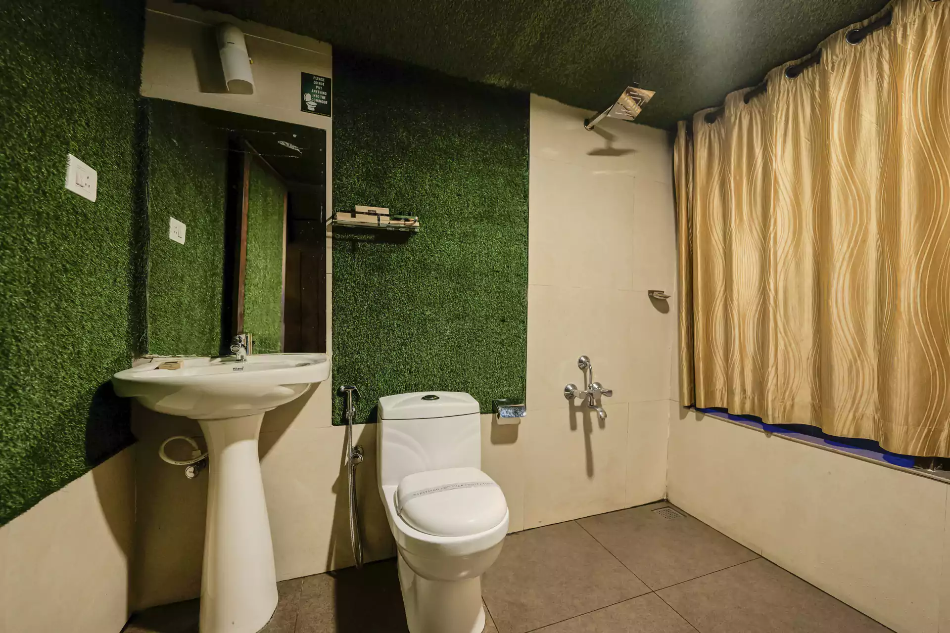 Tree House Stay Munnar